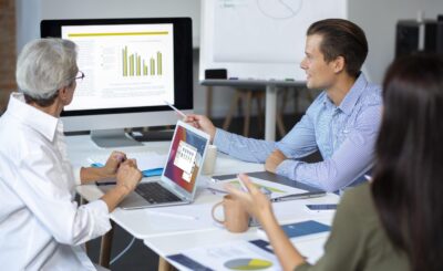 Réunion étude de marché b2b